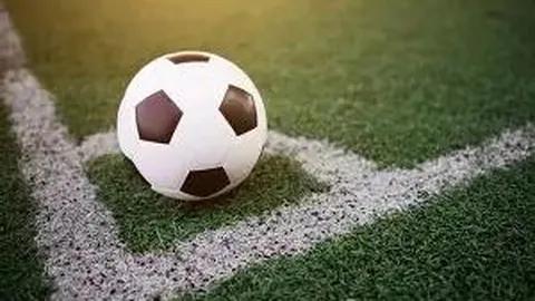 “全国榜单揭晓：新疆多校园足球特色校及幼儿园荣登名录”